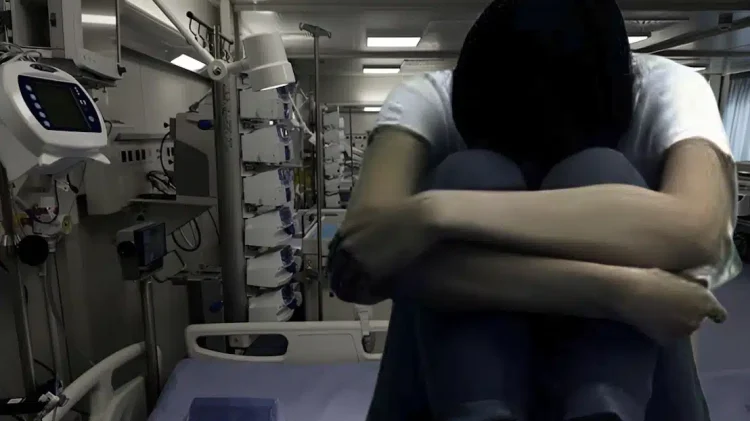 Θρίλερ με τον άγριο ξυλοδαρμό 24χρονης στη Βέροια – Δίνει «μάχη» για τη ζωή της στη ΜΕΘ