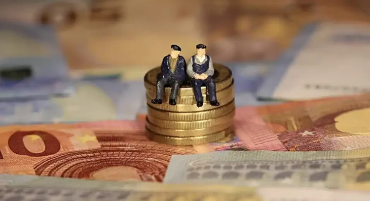 Έρχονται νωρίτερα οι συντάξεις – Δείτε ποιοι θα δουν χρήματα από 24 Μαρτίου