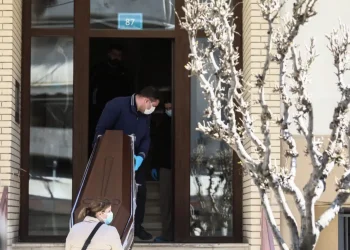 Θρίλερ στου Ζωγράφου: Nεκρές μητέρα και κόρη – Σοκ με τον γιο