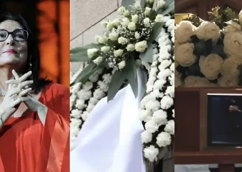 Το στεφάνι που ξεχώρισε: Όλοι δάκρυσαν με αυτό που έγραψε η Νανά Μούσχουρη στην κηδεία της Μαρινέλλας