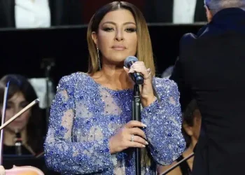 Έλενα Παπαρίζου: «Δεν βρίσκομαι στο νοσοκομείο» – Η αλήθεια για την υγεία της – Το αποκάλυψε η ίδια