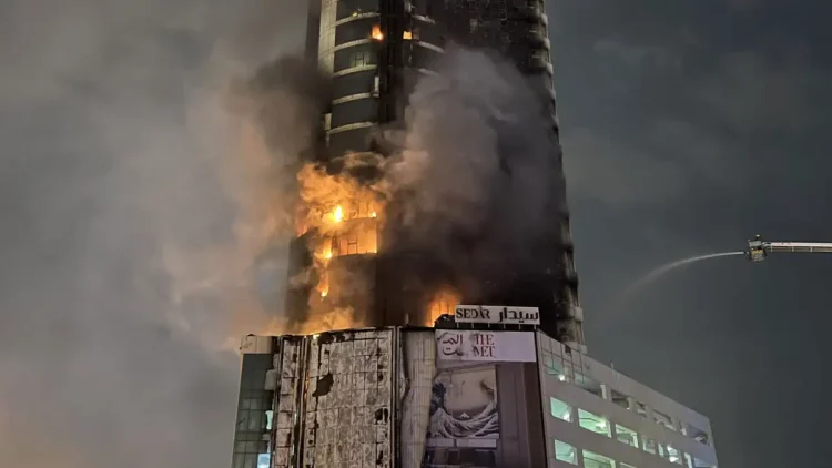 Τρόμος σε Ντουμπάι και Μπαχρέιν – Στις φλόγες το Fairmont Hotel, χτυπήματα σε ουρανοξύστες και σκηνές πανικού