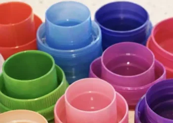 Μην πετάτε τα άδεια καπάκια απορρυπαντικού – 10 έξυπνοι τρόποι για να τα επαναχρησιμοποιήσετε