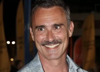 Παντρεύτηκε τον σύντροφό του ο Γιώργος Καπουτζίδης – Η βέρα που «άναψε φωτιές»