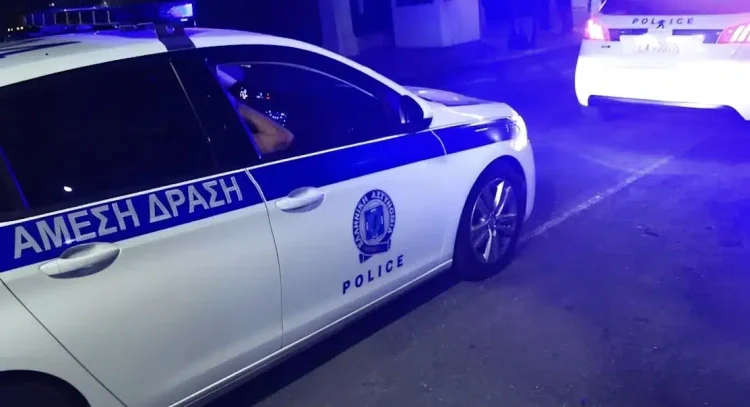 Καρτέρι με καλάσνικοφ σε σπίτι – Ξυλοκόπησαν τον πατέρα και πυροβόλησαν τον γιο