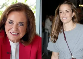 Πήρε θέση και τους έβαλε όλους στην θέση τους: Η αποστομωτική απάντηση της Ντόρας Μπακογιάννη για την ομοιότητα της Μαρίκας Μητσοτάκη με τη Μαρία Σάκκαρη