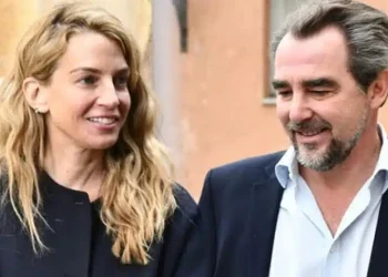 Νικόλαος: Πάσχα στην Αθήνα με τη Χρυσή Βαρδινογιάννη – Η αναπάντεχη εμφάνιση σε μοναστήρι της Εκάλης