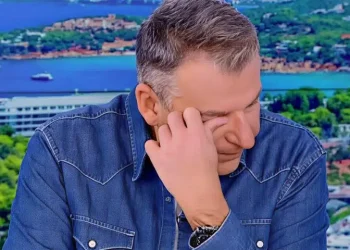 «Κάθε φορά που σε βλέπω δακρύζω»: Ξέσπασε σε κλάματα ο Γιώργος Λιάγκας στον αέρα του ΑΝΤ1