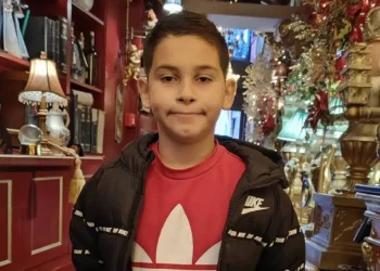 Θρήνος για τον 13χρονο Κωνσταντίνο που σκοτώθηκε στην Ηλεία – Το πατίνι που του έκαναν έκανε δώρο – Το έπαιρνε συνέχεια, λέει η γιαγιά του