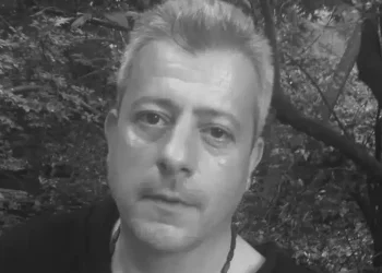 Πέθανε σε ηλικία 56 ετών ο Νίκος Παπαδάκος