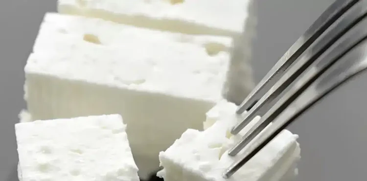 Αυτή είναι η πασίγνωστη φέτα που ανακαλείται λόγω μόλυνσης με λιστέρια