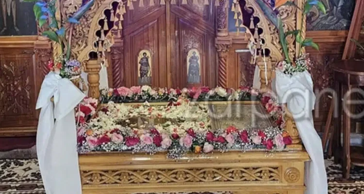 Χαμός στα Χανία με με επιτάφιο – Έβαλαν LED λαμπάκια στον τρούλο του