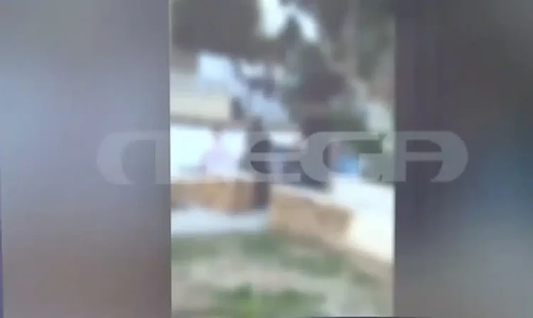 Ανήλικοι ξυλοκόπησαν μέχρι λιποθυμίας συνομήλικό τους σε νησί των Κυκλάδων – Βίντεο ντοκουμέντο από την άγρια επίθεση