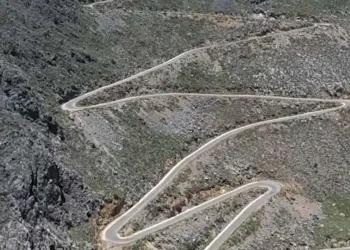 Θα τολμούσες να οδηγήσεις εδώ; Πού βρίσκεται ο πιο επικίνδυνος δρόμος της Ελλάδας