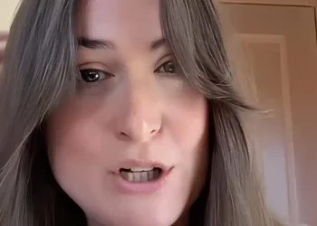 Ο υπουργός Υγείας Άδωνις Γεωργιάδης δημοσίευσε βίντεο μιας Αμερικανίδας που συγκρίνει το σύστημα υγείας των ΗΠΑ με το ελληνικό ΕΣΥ