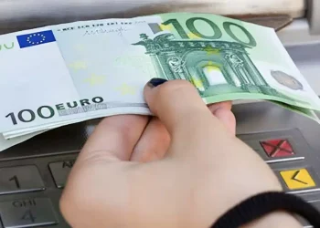 Δεν το ξέρουν ούτε οι λογιστές: Έκτακτο επίδομα στις γυναίκες – 700 ευρώ εφάπαξ, χωρίς να κάνεις τίποτα – Ποιες το παίρνουν