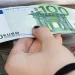 Δεν το ξέρουν ούτε οι λογιστές: Έκτακτο επίδομα στις γυναίκες – 700 ευρώ εφάπαξ, χωρίς να κάνεις τίποτα – Ποιες το παίρνουν
