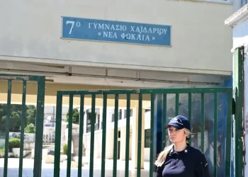 Χαϊδάρι: «Ιατρικό θαύμα» η ανάρρωση της 13χρονης που είχε πέσει από το μπαλκόνι στο σχολείο της