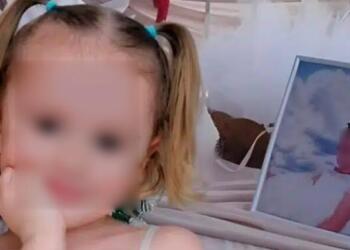 Με μπομπονιέρες και λουλούδια το τελευταίο αντίο στην 3χρονη που σκοτώθηκε στην Καβάλα: «Καλό παράδεισο πριγκίπισσά μου»