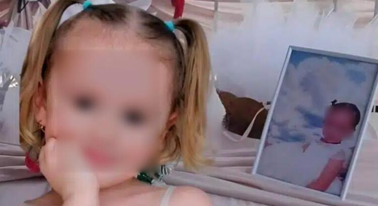 Με μπομπονιέρες και λουλούδια το τελευταίο αντίο στην 3χρονη που σκοτώθηκε στην Καβάλα: «Καλό παράδεισο πριγκίπισσά μου»