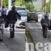 Ληστεία με καλάσνικοφ σε ελληνική τράπεζα: Η στιγμή της διαφυγής των δραστών – Τους έπεσαν τα χρήματα ενώ έτρεχαν