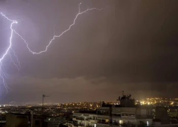Καιρός: Έρχεται τριήμερο με χαλάζι και καταιγίδες – Πού θα «χτυπήσει» η κακοκαιρία