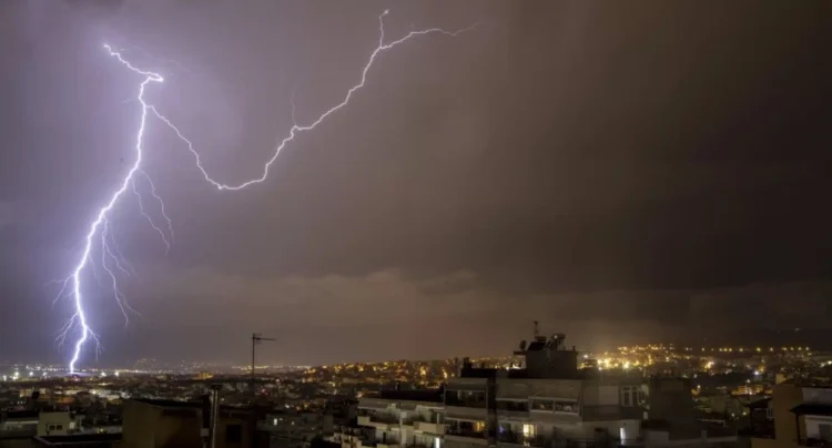 Καιρός: Έρχεται τριήμερο με χαλάζι και καταιγίδες – Πού θα «χτυπήσει» η κακοκαιρία