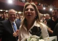 Αποθέωσαν την Καρυστιανού στην παρουσίαση του νέου κόμματός της