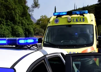 Αίγιο: Μητέρα και γιος βρέθηκαν νεκροί μέσα σε λίμνη αίματος
