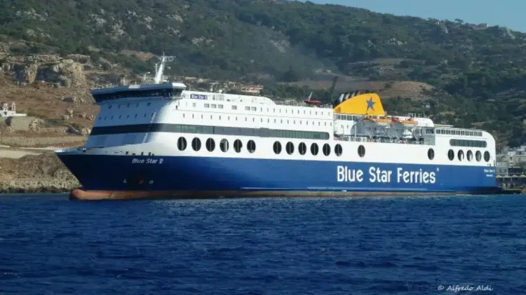 Τηλεφώνημα για βόμβα στο Blue Star 2 με 1.050 επιβαίνοντες – Σπεύδει στο λιμάνι του Λαυρίου για να γίνει έλεγχος