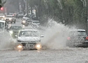 Καιρός: Ισχυρές καταιγίδες, χαλάζι και δυνατοί άνεμοι – Έκτακτο δελτίο επιδείνωσης