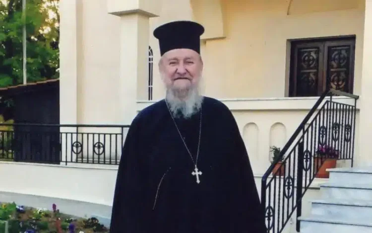 Πέθανε ο πολύ αγαπητός πατήρ Ιωάννης Πιπεράς