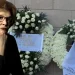 «Πλημμύρισε» από στεφάνια η Μητρόπολη Αθηνών για τη Μάρω Κοντού – Το στεφάνι που τράβηξε όλα τα βλέμματα