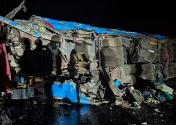 Ανείπωτη τραγωδία με σχολικό λεωφορείο – Τουλάχιστον 21 νεκροί, ανάμεσά τους 20 παιδιά