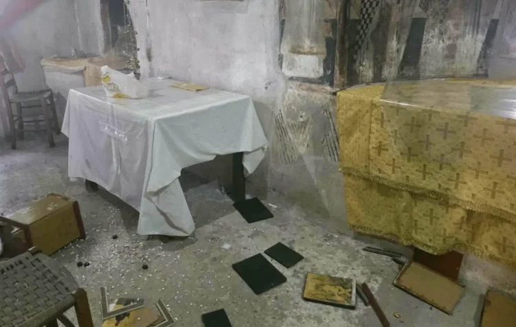 Βεβήλωσαν εκκλησάκι της Μεταμόρφωσης του Σωτήρος αμέσως μετά τον εορτασμό – Έσπασαν εικόνες στην Αγία Τράπεζα