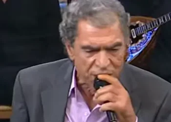 Πέθανε ο τραγουδιστής Δημήτρης Ξανθάκης
