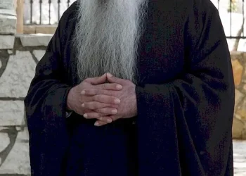 Ιερέας έπιασε στα «πράσα» νεαρό ζευγάρι να κάνει σeξ μέσα σε παρεκκλήσι – Η εξαιρετική αντίδραση του