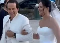Παντρεύτηκε η κόρη του Πασχάλη – Η στιγμή που την παρέδωσε στον γαμπρό και το υπέροχο νυφικό