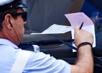 Υποχρεωτικό στα οχήματα: Πρόστιμα έως 350€ για όσους δεν τη διαθέτουν