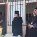 «Τσαντισμένος» δήμαρχος τα έβαλε με μαθητές στον αγιασμό