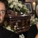 Η σπαρακτική απόφαση της μητέρας του Μαζωνάκη: Αυστηρή εντολή στο γραφείο τελετών – «Ο γιος μου θέλω στο φέρετρο να…»