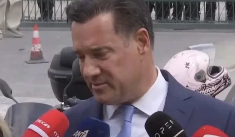 Άδωνις για Μαζωνάκη: «Συγγνώμη που το σύστημα δεν μπόρεσε να τον προστατεύσει από κάτι πάρα πολύ άσχημο»
