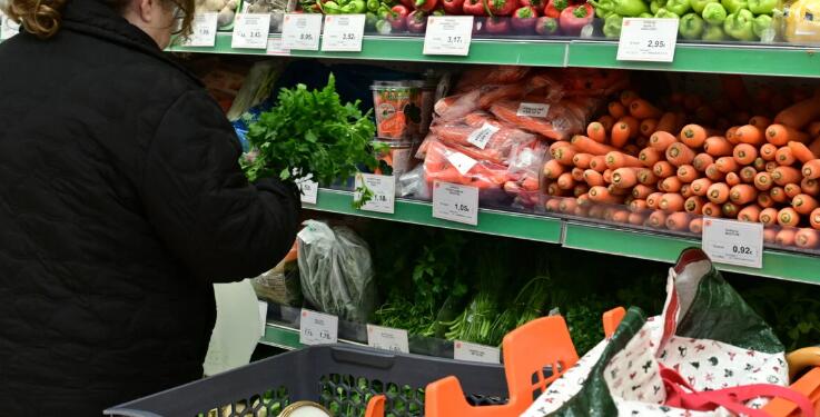 Market Pass 2026: Έως 1.000 ευρώ πριν από τα Χριστούγεννα – Τι ισχύει για τα αναδρομικά