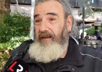 Θρήνος στη Λαμία: Πέθανε ο Σταύρος Ανωγειανάκης, ο άνθρωπος που ντυνόταν «άστεγος» για καλό σκοπό