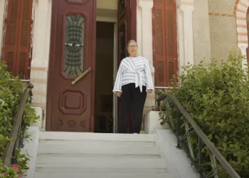 Κάθε 28η Οκτωβρίου η εγγονή του Ιωάννη Μεταξά ανοίγει το σπίτι του ιστορικού «ΟΧΙ» και ξεναγεί τους επισκέπτες