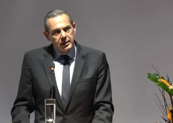Πάνος Καμμένος: «Θα εμπλακώ στις εκλογές για να μπλοκάρω το κόμμα Σαμαρά. Μιλάω με τον Αλέξη Τσίπρα, θα κερδίσει την δεύτερη θέση στις εκλογές»