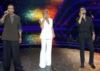 Μαζωνάκης: Ρίγη συγκίνησης στην έναρξη του The Voice: «Ανήκω Σε Μένα»
