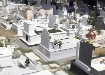 Εισφορά 6% υπέρ πεθαμένων – 220 εκατομμύρια ευρώ ετησίως το χαράτσι για χήρες και ορφανά