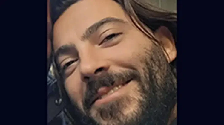 Δε θα πιστέψετε τίνος Έλληνα πρωταγωνιστή είναι γιος ο νεαρός