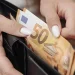 Επίδομα 10.000 ευρώ: Ανοίγει σήμερα η πλατφόρμα – Ποιοι μπορούν να κάνουν αίτηση